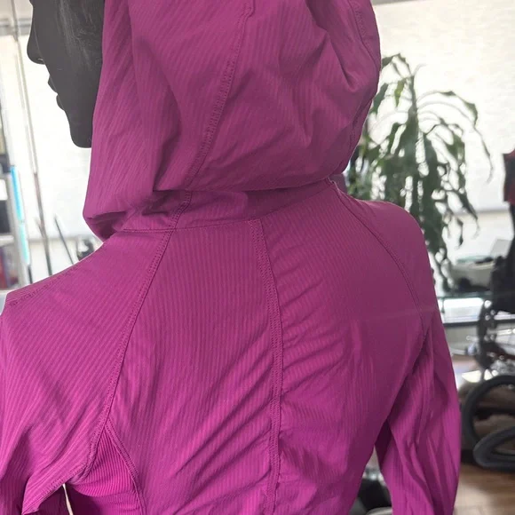 Lululemon Reversible Sweater - Picture 3 of 4